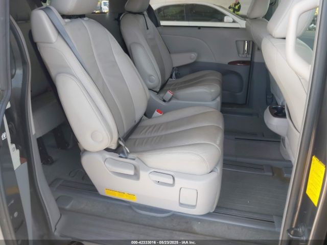 5TDDK3DC9ES088584 Toyota Sienna Limited 7 Passenger/xle 7 Passenger