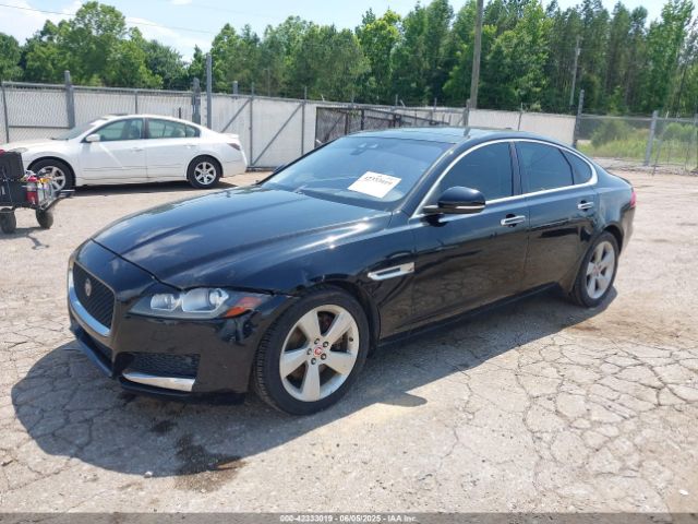2018 JAGUAR XF SAJBR4FX2JCY69422 Photo 1
