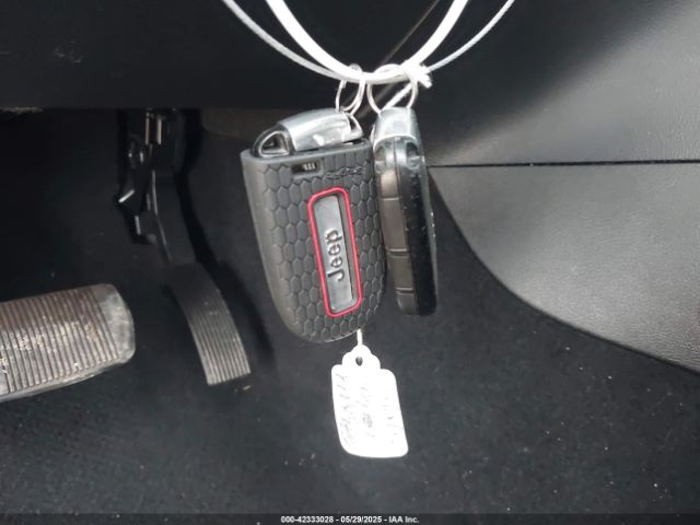 2019 JEEP GRAND CHEROKEE 1C4RJFAG9KC670974 Photo 10