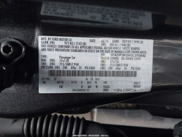 1FADP3K29GL370942 Ford FOCUS SE