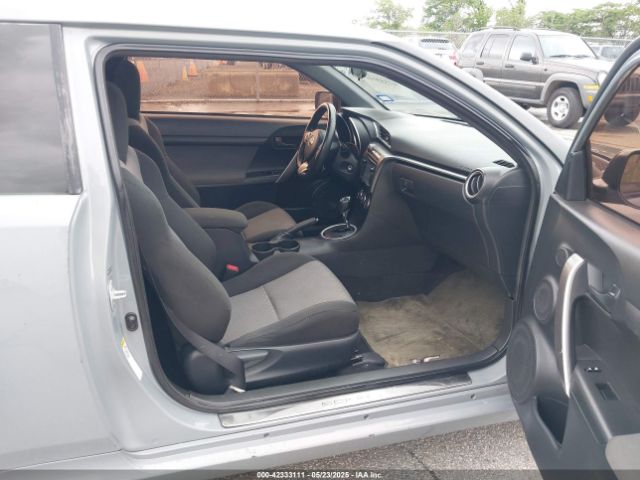 JTKJF5C71E3081033 Scion TC