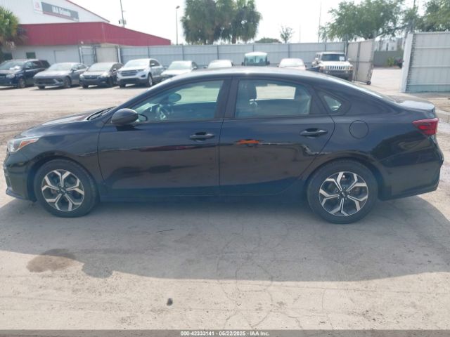 3KPF24AD3KE044372 KIA Forte Lxs
