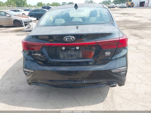 3KPF24AD3KE044372 KIA Forte Lxs