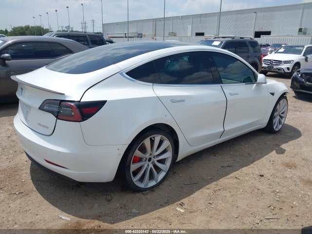 2019 TESLA MODEL 3 5YJ3E1EB6KF425631 Photo 3