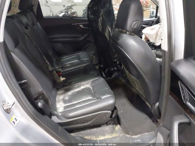 WA1VAAF72JD039884 Audi Q7 3.0t Premium