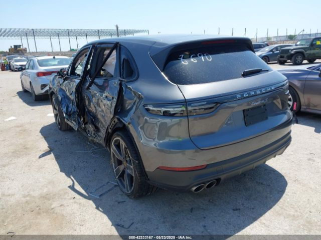 2021 PORSCHE CAYENNE WP1AB2AY8MDA28690 Photo 2