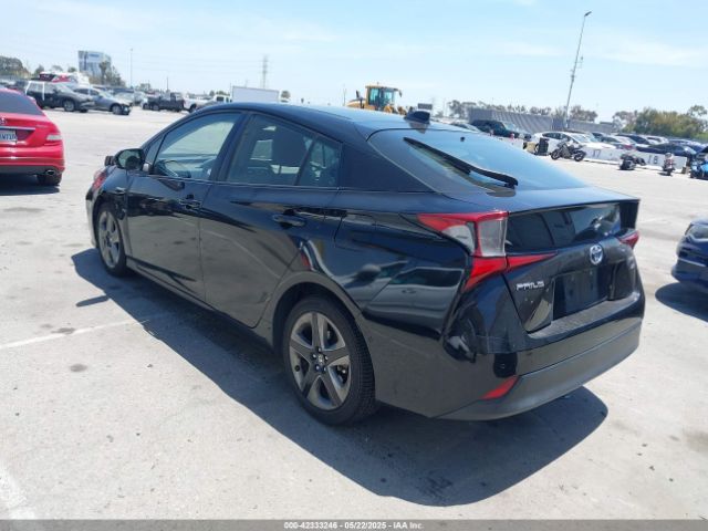 2021 TOYOTA PRIUS JTDKAMFU4M3143948 Photo 2