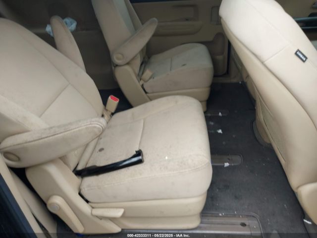 KNDMB5C15F6052789 KIA SEDONA LX