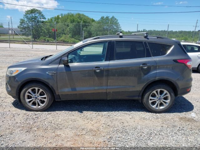 1FMCU9G9XHUD90910 Ford ESCAPE SE