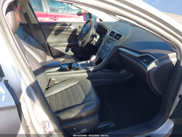 1FA6P0HD4G5119332 Ford FUSION SE