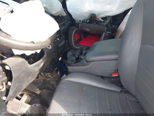 2016 RAM 1500 1C6RR6FG0GS243513 Photo 4