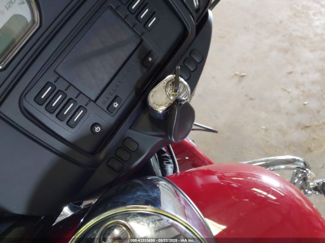 2021 HARLEY-DAVIDSON FLHX 1HD1KBC26MB638995 Photo 10