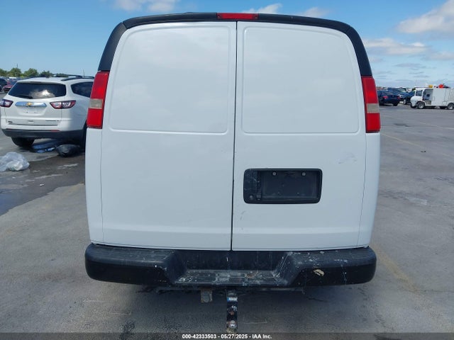 Chevrolet l20 2015 1GCWGGCF9F1229343 Image 16