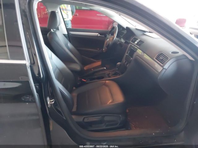 1VWAT7A36FC103702 Volkswagen Passat 1.8t Limited Edition