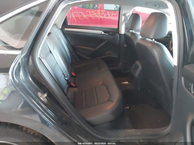 1VWAT7A36FC103702 Volkswagen Passat 1.8t Limited Edition
