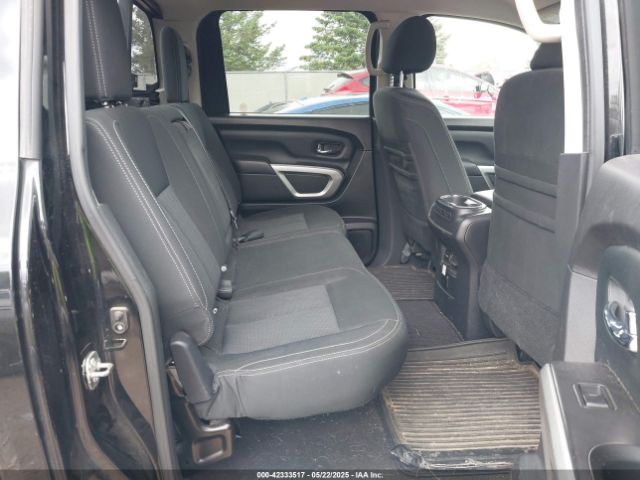 1N6AA1E56HN522395 Nissan TITAN SV