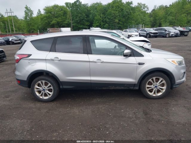 1FMCU9G90HUA74092 Ford ESCAPE SE