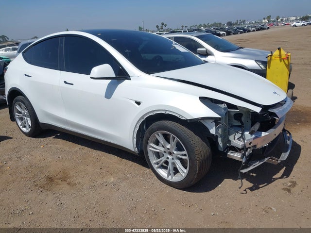 2023 TESLA MODEL Y 7SAYGDEE1PA191255 Photo 0