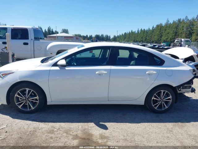 3KPF24AD3PE525875 KIA Forte Lxs