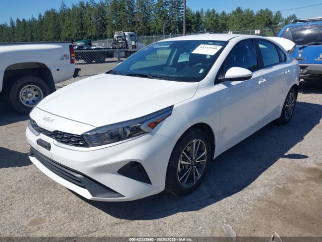 3KPF24AD3PE525875 KIA Forte Lxs