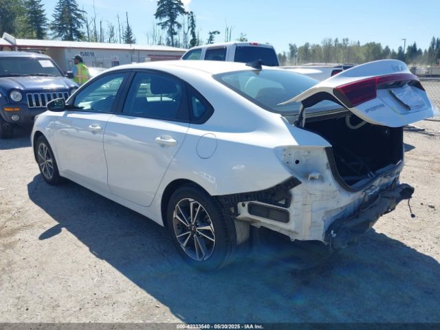 3KPF24AD3PE525875 KIA Forte Lxs