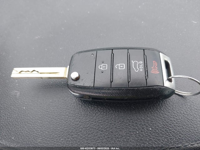 5XYPGDA59KG448942 KIA Sorento 3.3l Lx