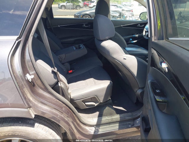 5XYPGDA59KG448942 KIA Sorento 3.3l Lx