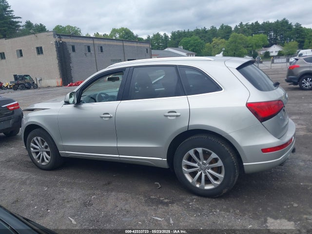 WA1LFAFP5EA026062 Audi Q5 2.0t Premium