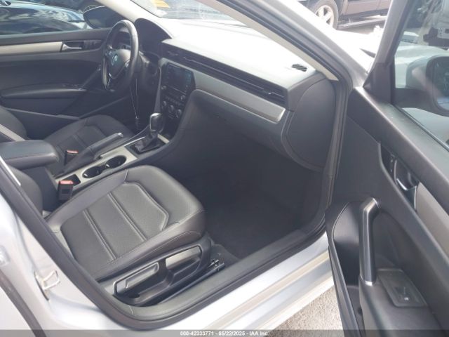 2020 VOLKSWAGEN PASSAT 1VWSA7A35LC010546 Photo 4