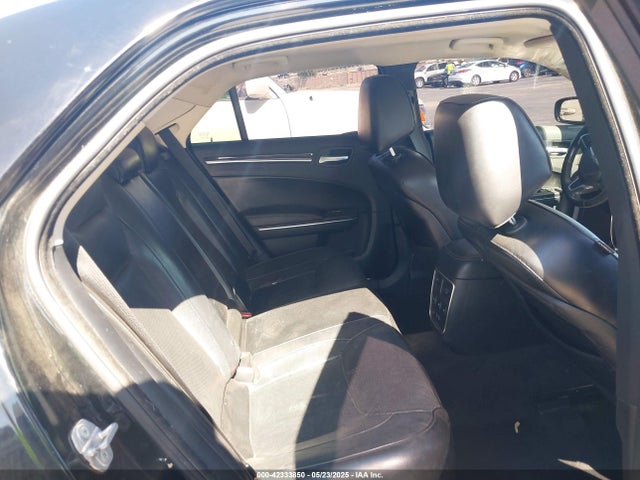 Chrysler 300 2016 2C3CCAEG0GH190330 Image 8