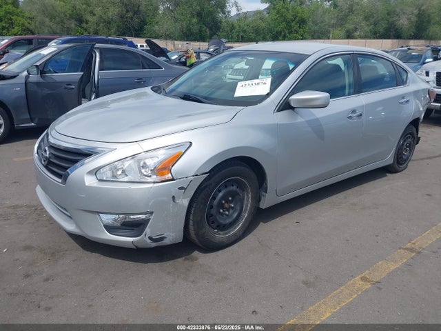Nissan Altima 2015 1N4AL3AP8FC104077 Image 2