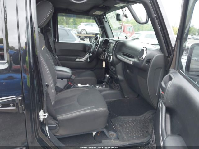 1C4HJWEG5FL766838 Jeep Wrangler Unlimited Sahara