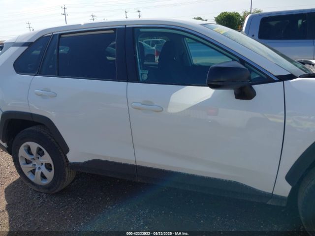 2T3F1RFV5SW527044 Toyota RAV4 LE