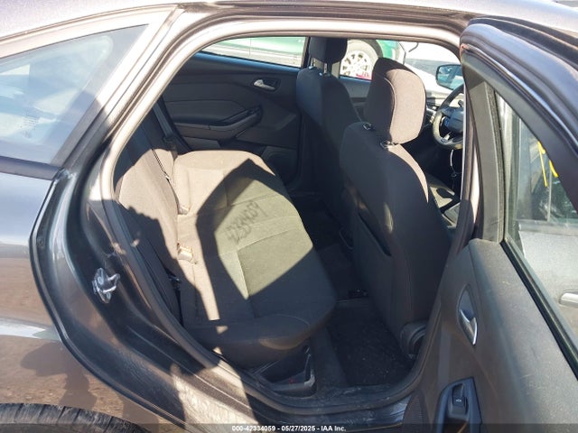 1FADP3F20JL254076 Ford FOCUS SE
