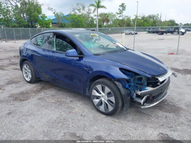 2022 TESLA MODEL Y 7SAYGAEE3NF394274