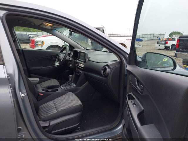 KM8K12AAXMU646441 Hyundai Kona Se