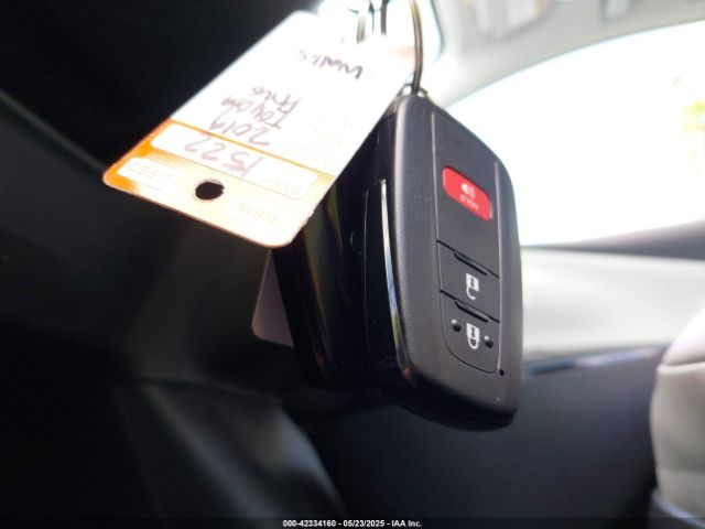 JTDKARFU8K3095669 Toyota Prius L Eco/le/limited/xle