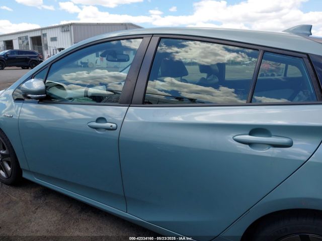 JTDKARFU8K3095669 Toyota Prius L Eco/le/limited/xle