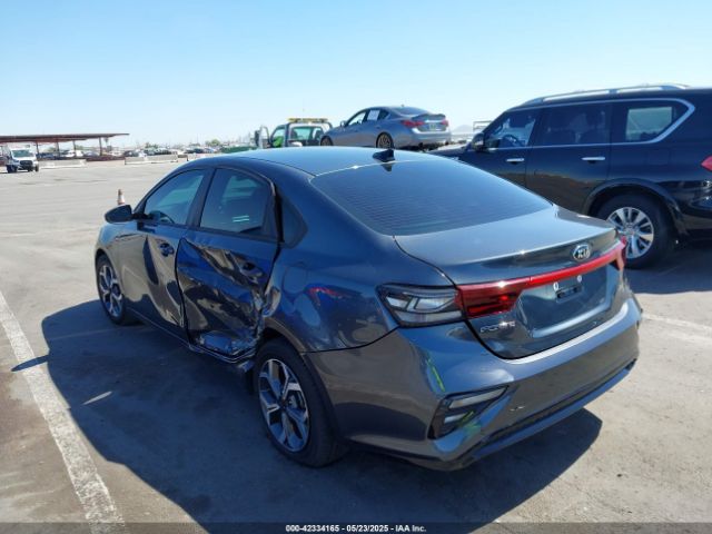 3KPF24AD8ME361843 KIA Forte Lxs
