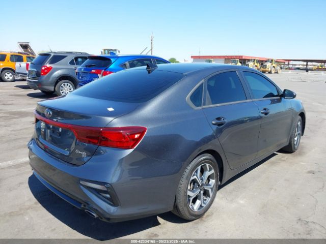 3KPF24AD8ME361843 KIA Forte Lxs