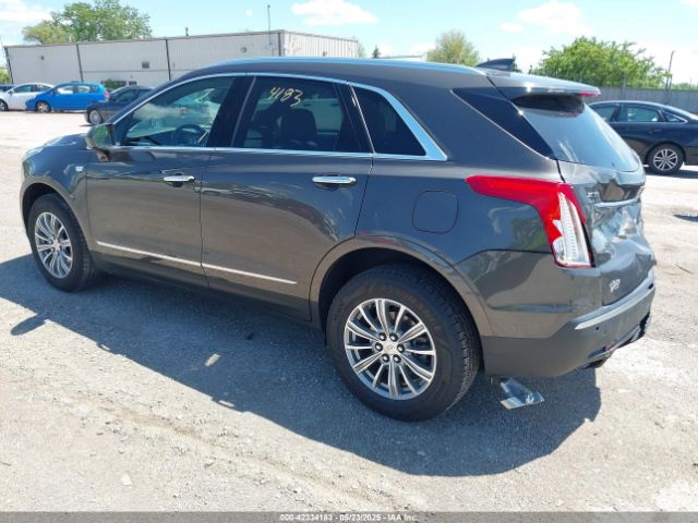 2019 CADILLAC XT5 1GYKNCRS7KZ136330 Photo 2