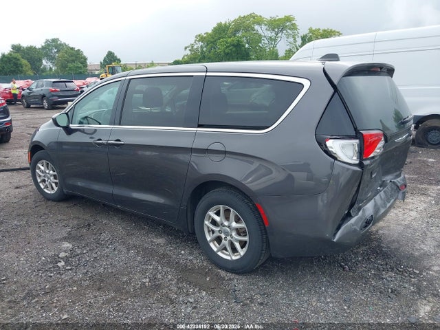Chrysler 2022 2022 2C4RC1CG5NR104669 Image 3
