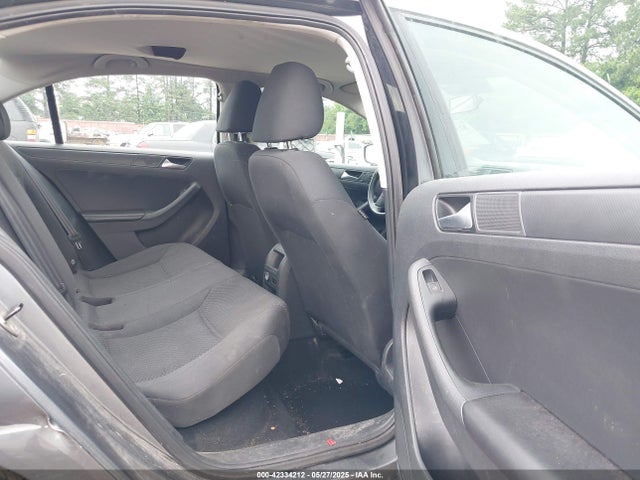 3VW2K7AJ2EM313510 Volkswagen Jetta 2.0l S