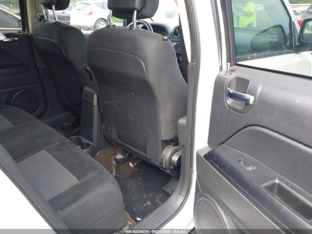 1C4NJCBA9GD620407 Jeep Compass Sport