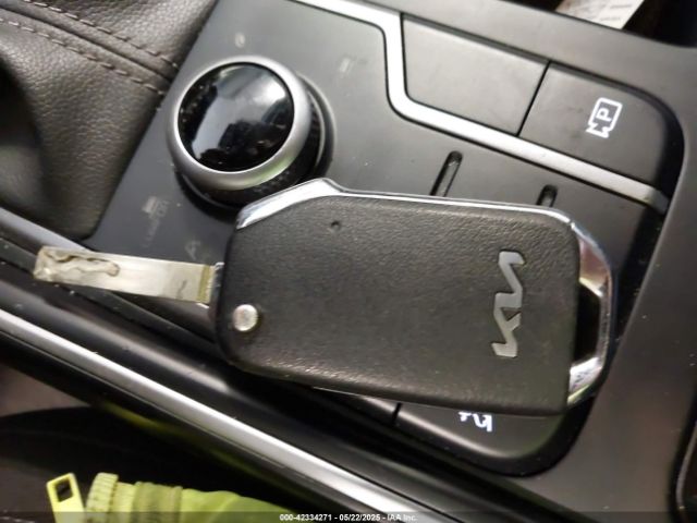 5XYRGDLC5PG181035 KIA SORENTO LX