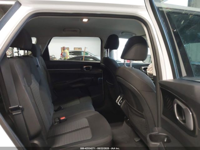 5XYRGDLC5PG181035 KIA SORENTO LX