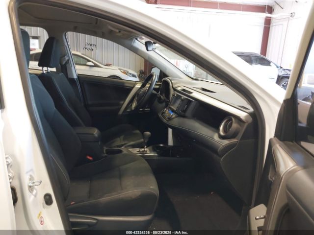 JTMRFREV6JD234720 Toyota Rav4 Xle