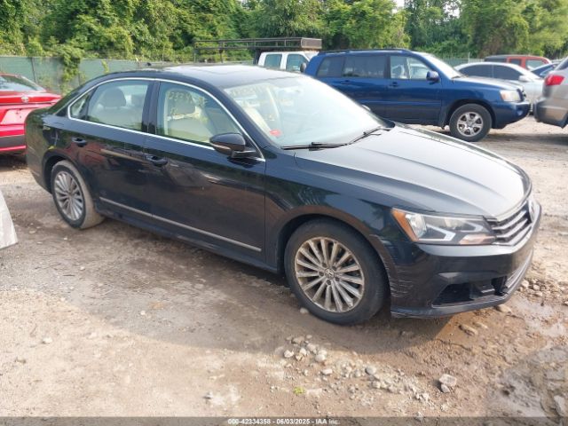 2017 VOLKSWAGEN PASSAT 1VWBT7A39HC032213