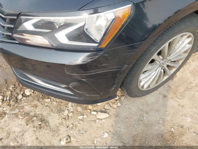 2017 VOLKSWAGEN PASSAT 1VWBT7A39HC032213 Photo 5