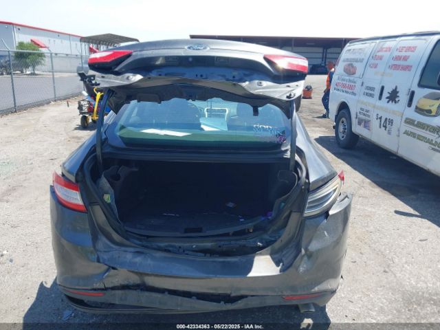 1FA6P0H72F5126563 Ford FUSION SE